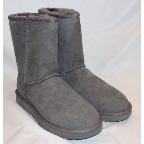 UGG CLASSIC SHORT‎ II Women's Mid-Calf Sheepskin Boots Gray NWOB - Picture 2 of 7